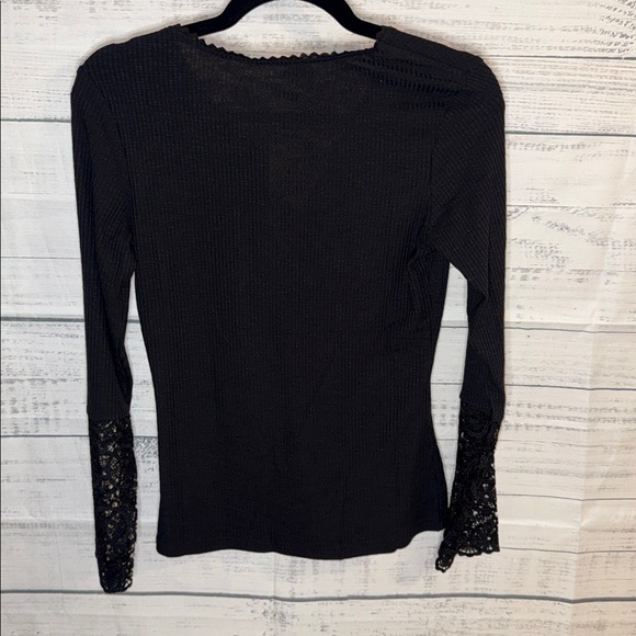 NWOT Women's Black Lace-Sleeve Henley Top - Picture 3 of 6